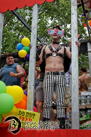 Pride-3238