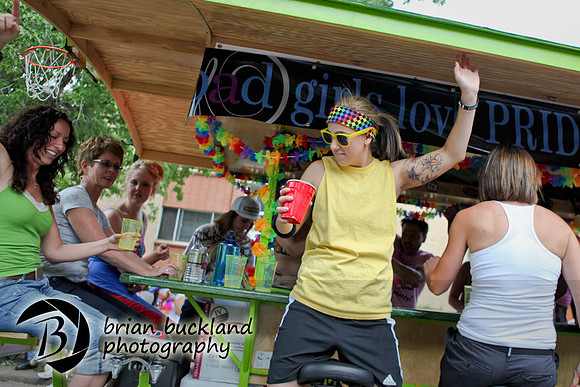 Pride-3221